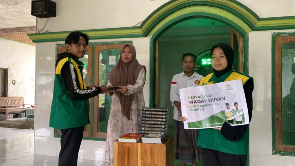 penyaluran wakaf al-quran di indramayu